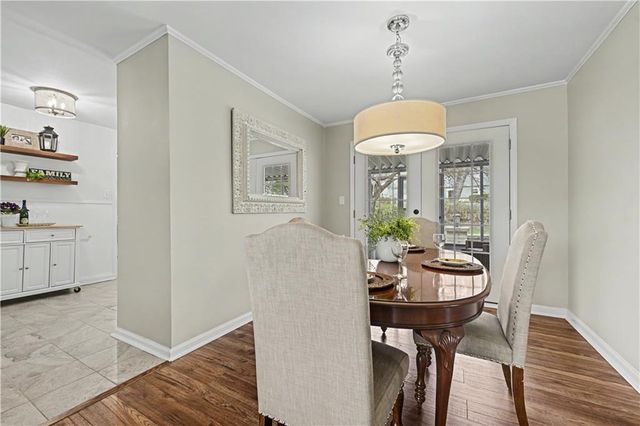 2404 W 76th Street, Prairie Village, KS 66208