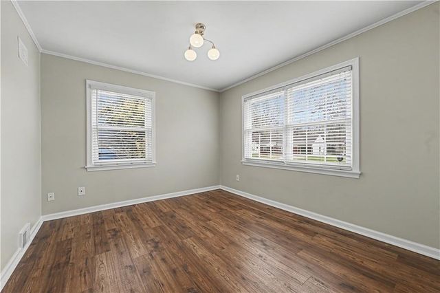 2404 W 76th Street, Prairie Village, KS 66208