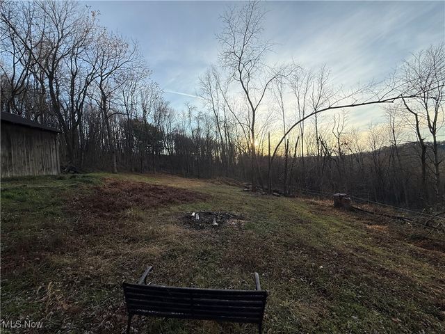 5618 Green Ridge Road SE, New Philadelphia, OH 44663