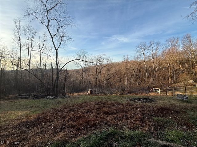 5618 Green Ridge Road SE, New Philadelphia, OH 44663