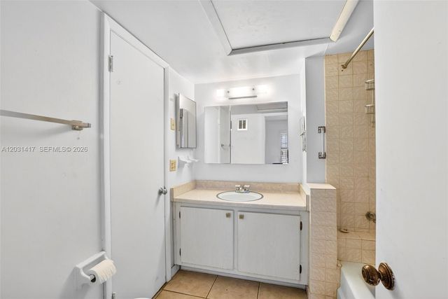 649 W Oakland Park Boulevard 105A, Oakland Park, FL 33311