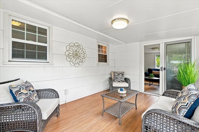 2040 Central St, Stoughton, MA 02072
