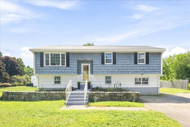 2040 Central St, Stoughton, MA 02072