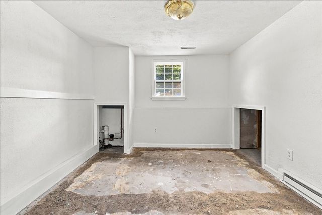 2040 Central St, Stoughton, MA 02072
