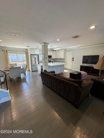 282 Lawrence Avenue, Oakhurst, NJ 07755