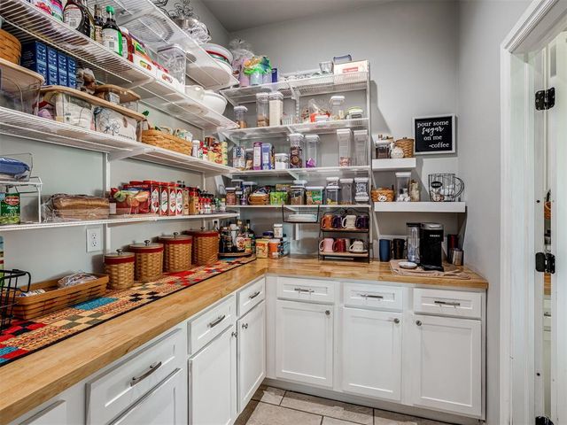 14215 SW 46th Court, Yukon, OK 73099
