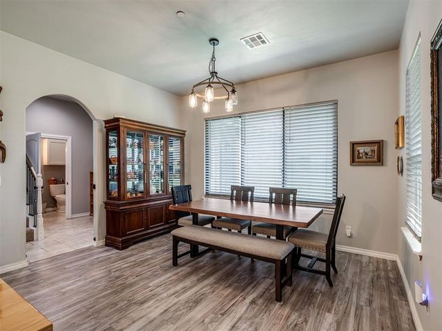 14215 SW 46th Court, Yukon, OK 73099
