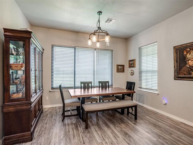14215 SW 46th Court, Yukon, OK 73099