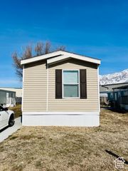 2491 N HIGHWAY 89 #111, Pleasant View, UT 84404