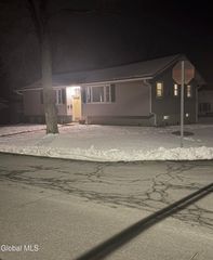 5 Maine Avenue A, East Greenbush, NY 12144