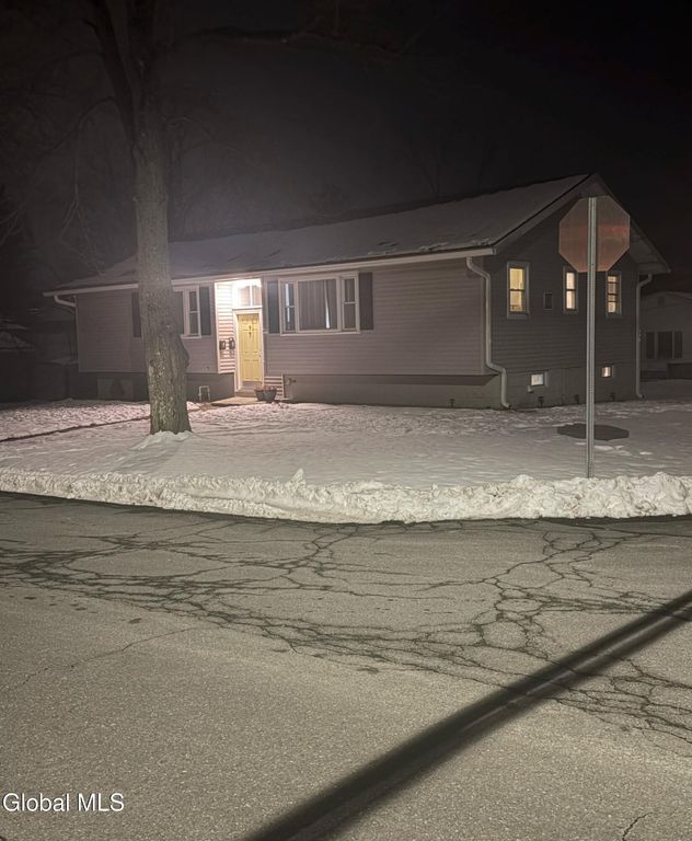 5 Maine Avenue A, East Greenbush, NY 12144