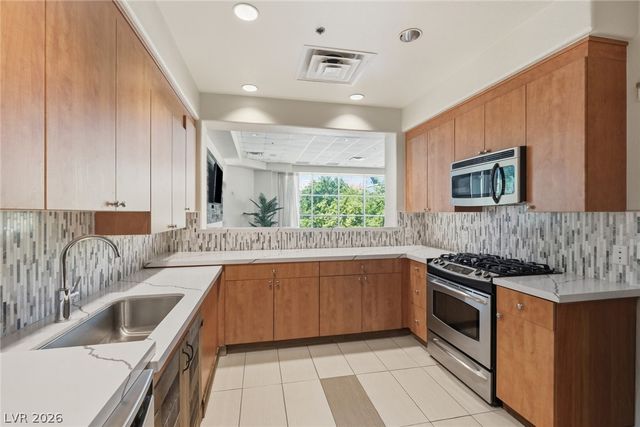 44 East Serene Avenue 308, Las Vegas, NV 89123