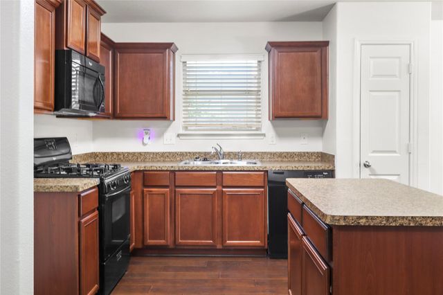 317 Falling Pine Drive, Conroe, TX 77304