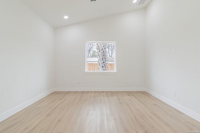 915 Saint James, San Antonio, TX 78202