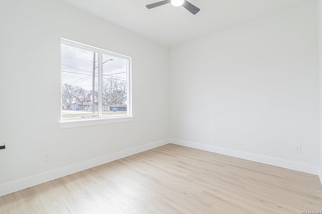 915 Saint James, San Antonio, TX 78202