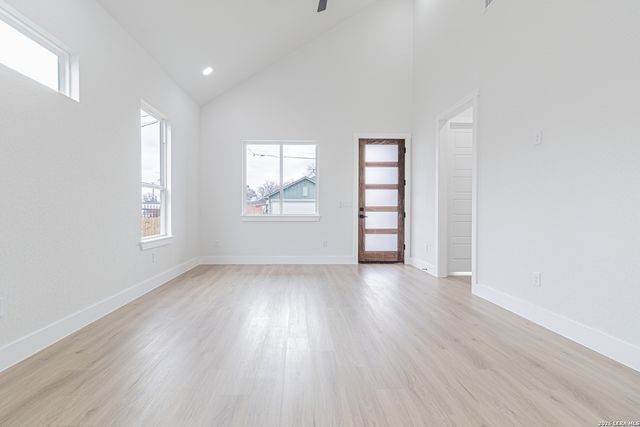 915 Saint James, San Antonio, TX 78202