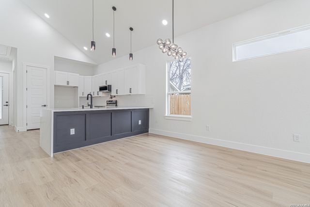 915 Saint James, San Antonio, TX 78202