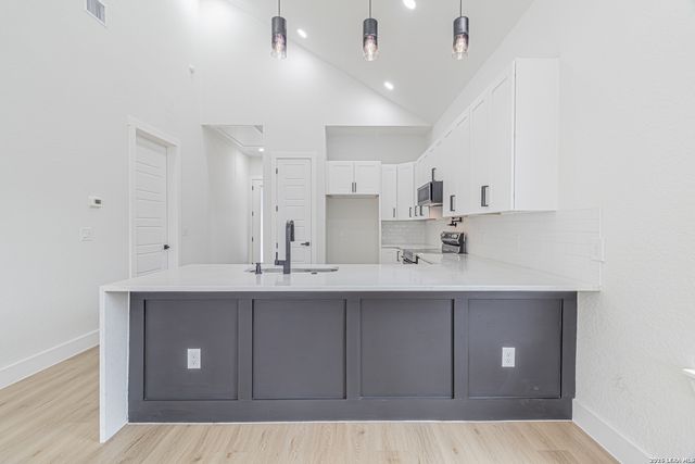 915 Saint James, San Antonio, TX 78202