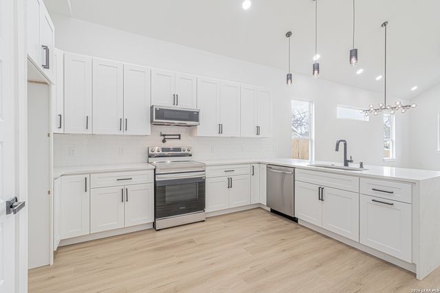 915 Saint James, San Antonio, TX 78202