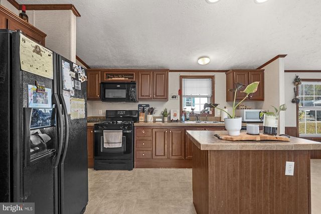 215 JAGUAR DR, Lothian, MD 20711