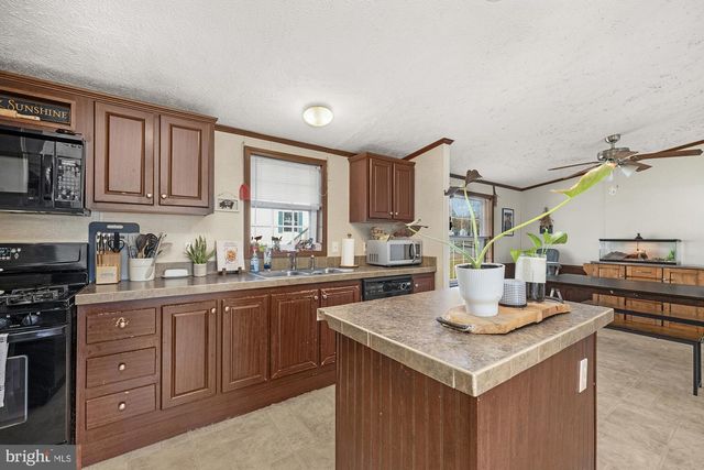 215 JAGUAR DR, Lothian, MD 20711