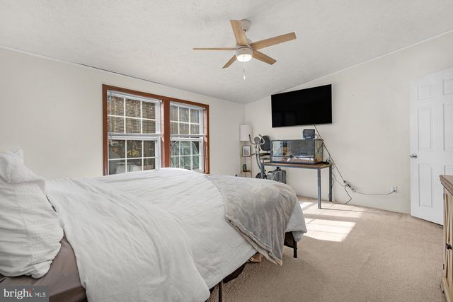 215 JAGUAR DR, Lothian, MD 20711