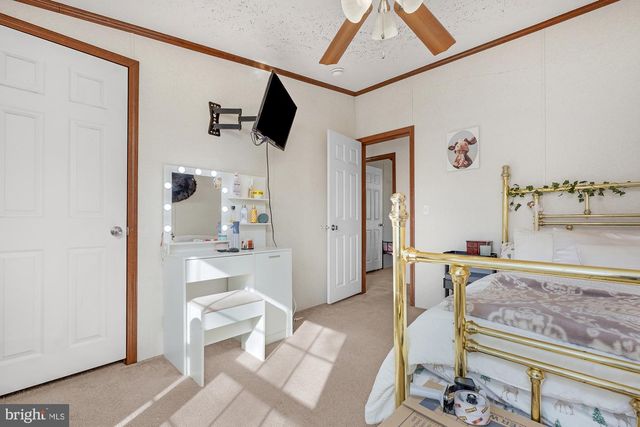 215 JAGUAR DR, Lothian, MD 20711