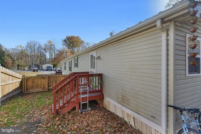 215 JAGUAR DR, Lothian, MD 20711