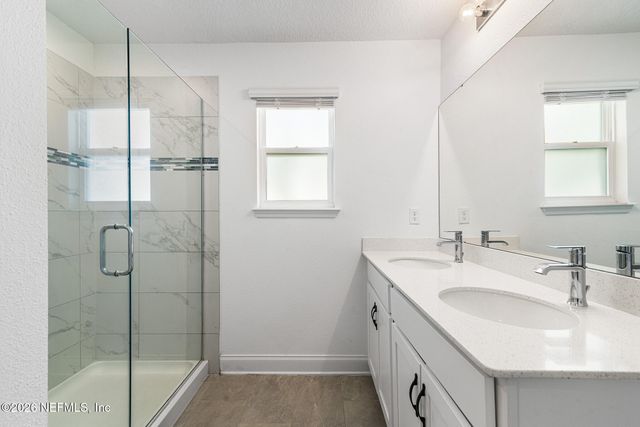 13559 HOLSINGER Boulevard, Jacksonville, FL 32256