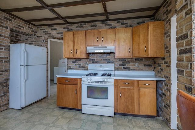 1315 W Court Street, Janesville, WI 53548