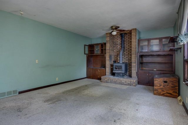 1315 W Court Street, Janesville, WI 53548