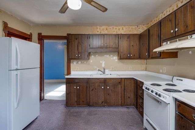 1315 W Court Street, Janesville, WI 53548