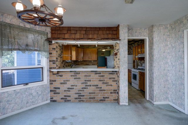 1315 W Court Street, Janesville, WI 53548