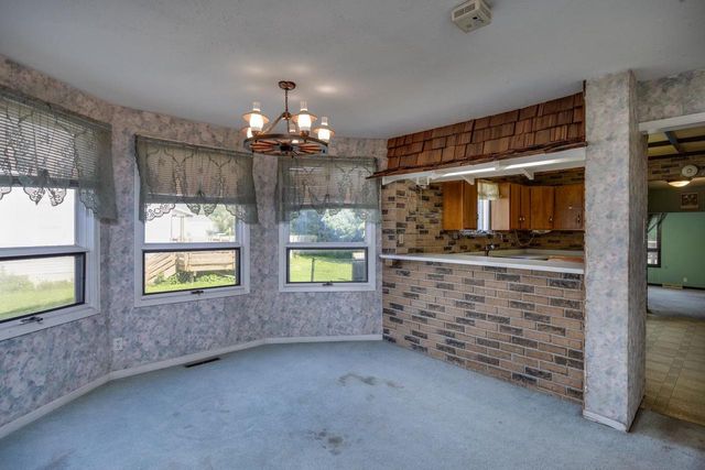 1315 W Court Street, Janesville, WI 53548