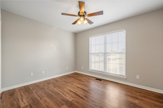 4107 W Worthington Drive, Rogers, AR 72758