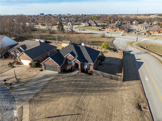 4107 W Worthington Drive, Rogers, AR 72758