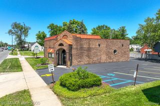 844 N Wayne Road, Westland, MI 48185