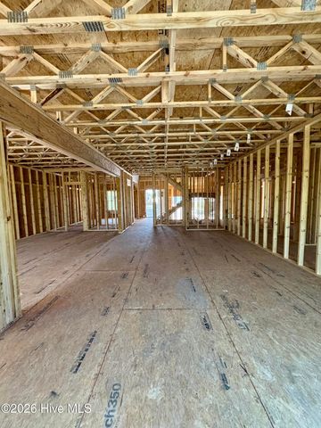 278 E Ivybridge Drive, Hubert, NC 28539