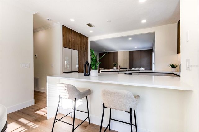 2802 W MORRISON AVENUE, Tampa, FL 33629