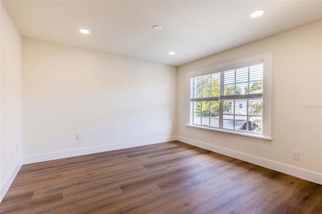 2802 W MORRISON AVENUE, Tampa, FL 33629