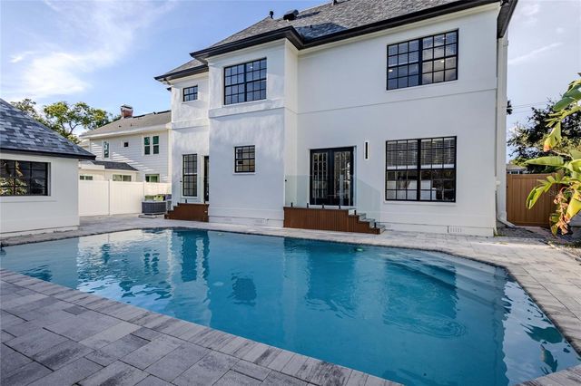 2802 W MORRISON AVENUE, Tampa, FL 33629