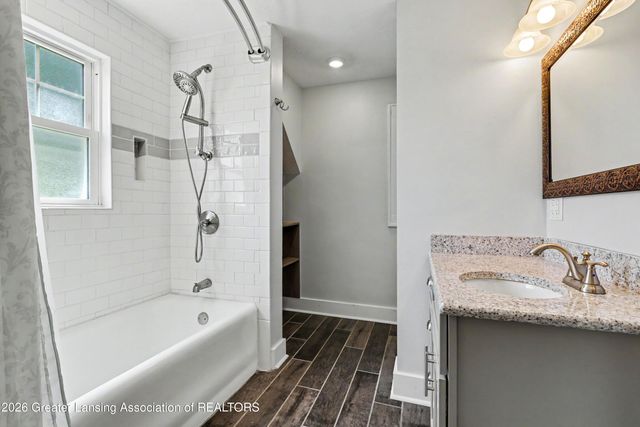 324 West Street, Lansing, MI 48915