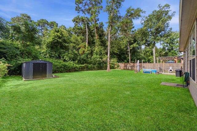 123 Town And Country Road, Huntsville, TX 77320
