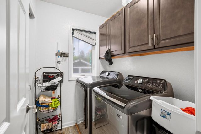 165 E Golden LANE, Oak Creek, WI 53154