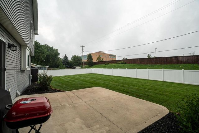 165 E Golden LANE, Oak Creek, WI 53154