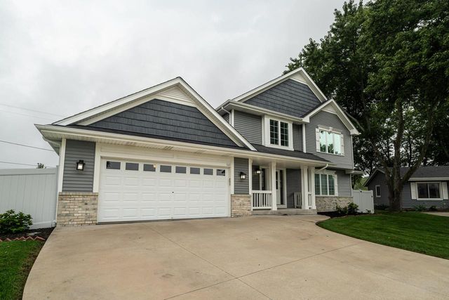 165 E Golden LANE, Oak Creek, WI 53154