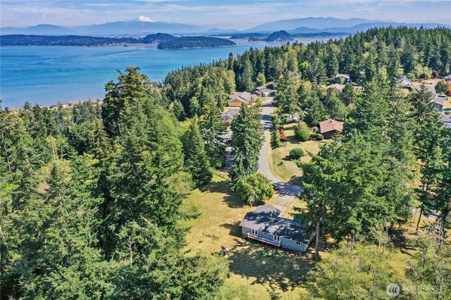 3671 Dundee Way, Oak Harbor, WA 98277