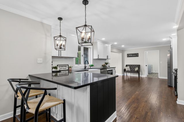3807 Waxwing Court, Valparaiso, IN 46383
