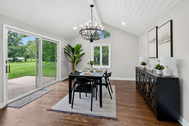 3807 Waxwing Court, Valparaiso, IN 46383