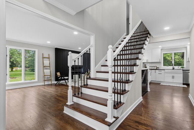 3807 Waxwing Court, Valparaiso, IN 46383